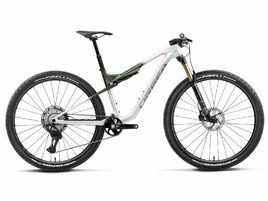 Orbea VTT OIZ M-Pro Iris White / Seaweed Carbon View (Gloss) 2027