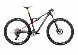 Orbea VTT OIZ M-Team Factory Diamond Carbon View (Matt) - Cherry Red (Gloss) 2026